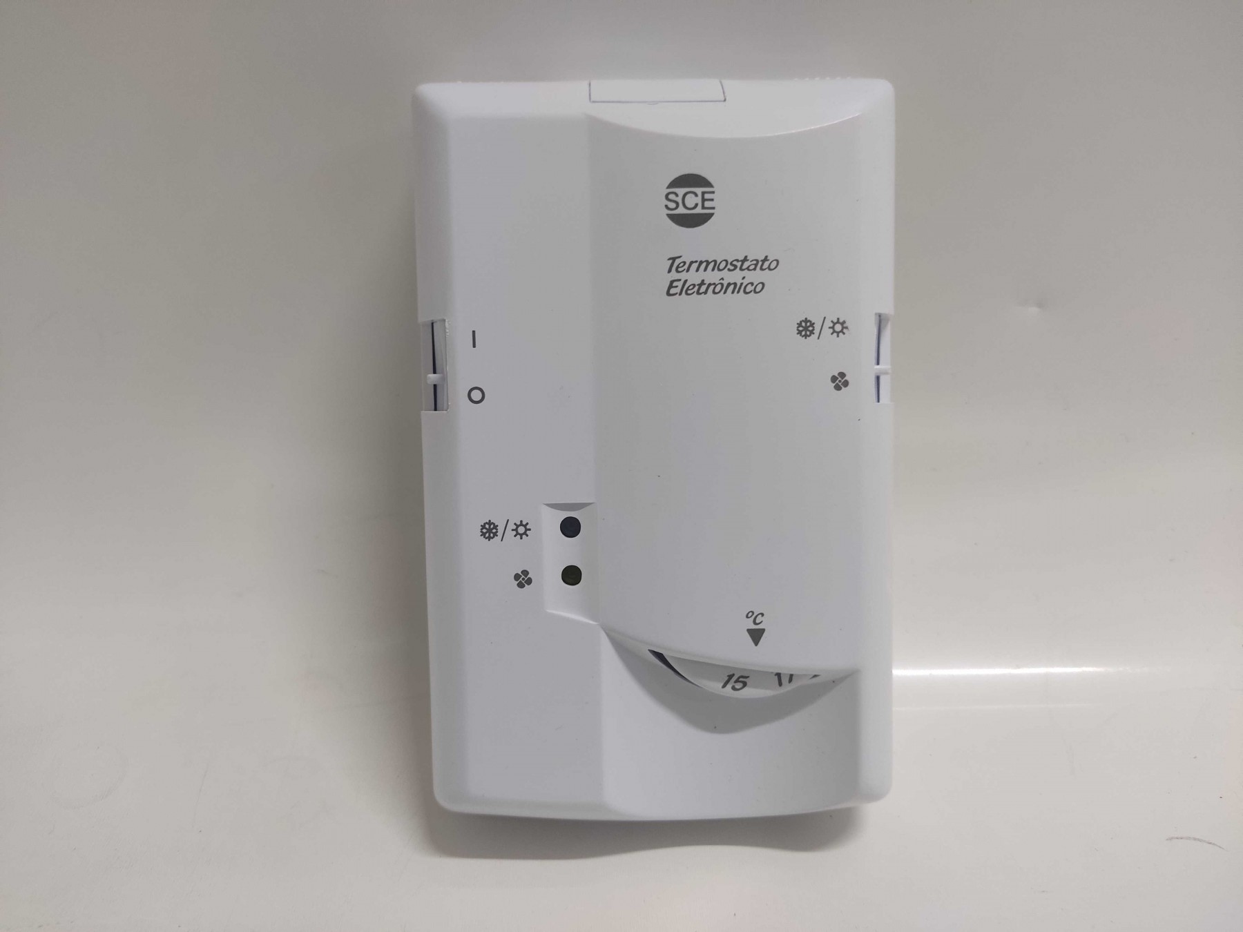 TERMOSTATO AMBIENTE TVCPI102  24 VOLTS DUPLO ESTAGIO 025B48006 000 