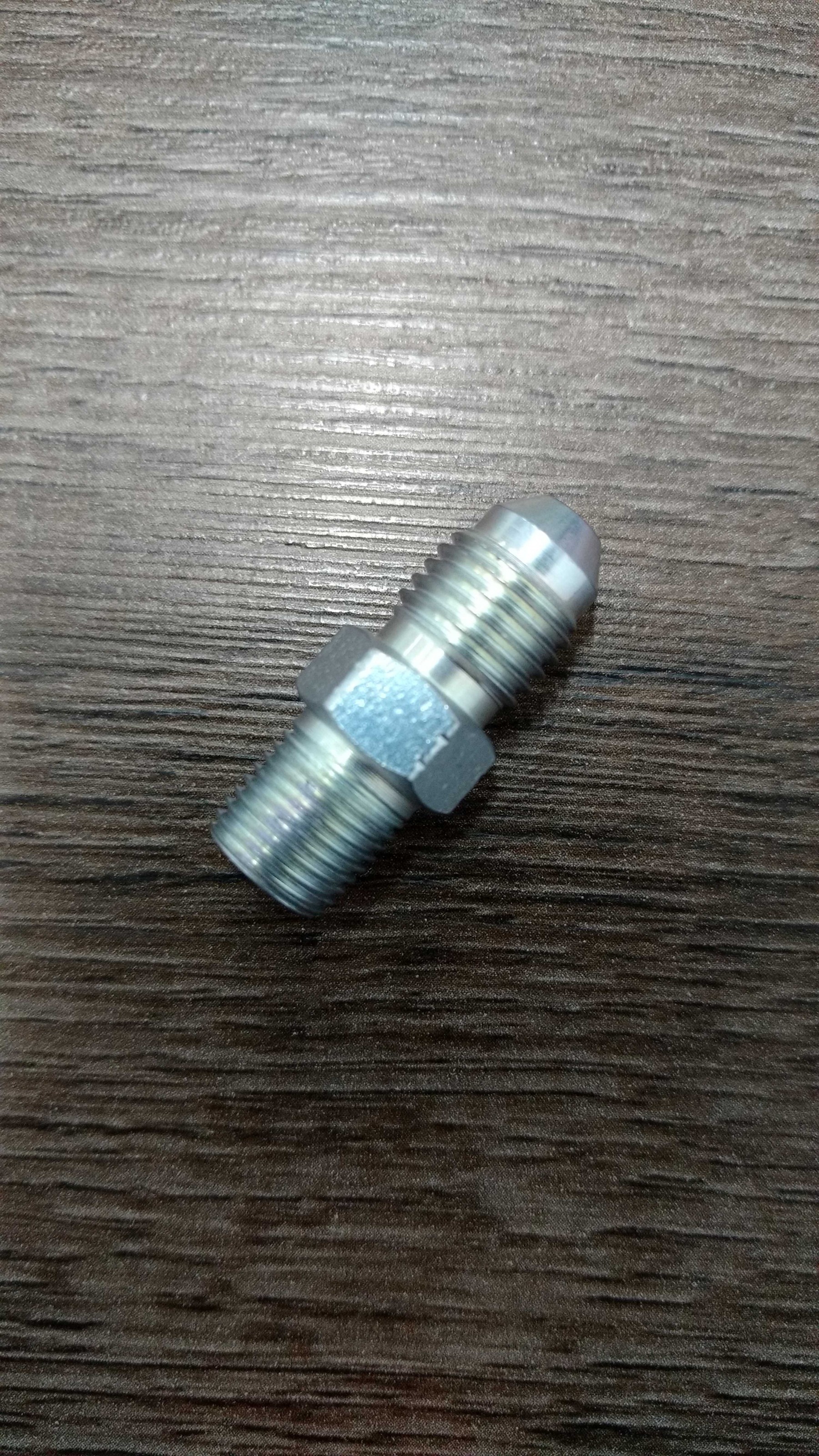 UNIAO REDUTORA MF 1/8 NPT X MF 7/16 JIC