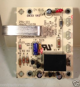 PLACA ELETRONICA PROTEÇÃO COMP.24V 38HQC 66 SELF CLO CHILLERS(BWE 36/48/HN65CT00