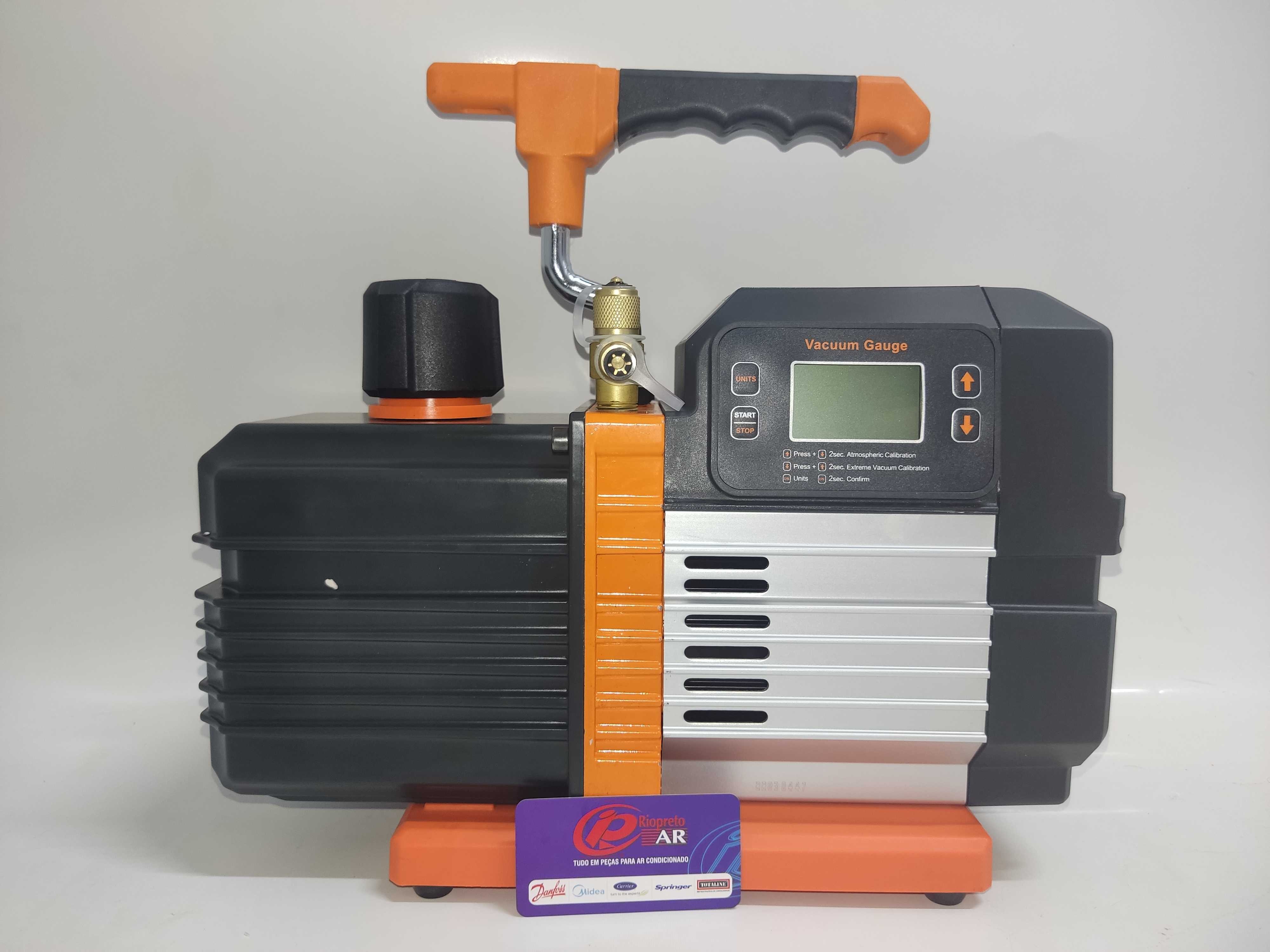 BOMBA DE VACUO 10CFM SURYHA C/ VACUOMETRO DIG.