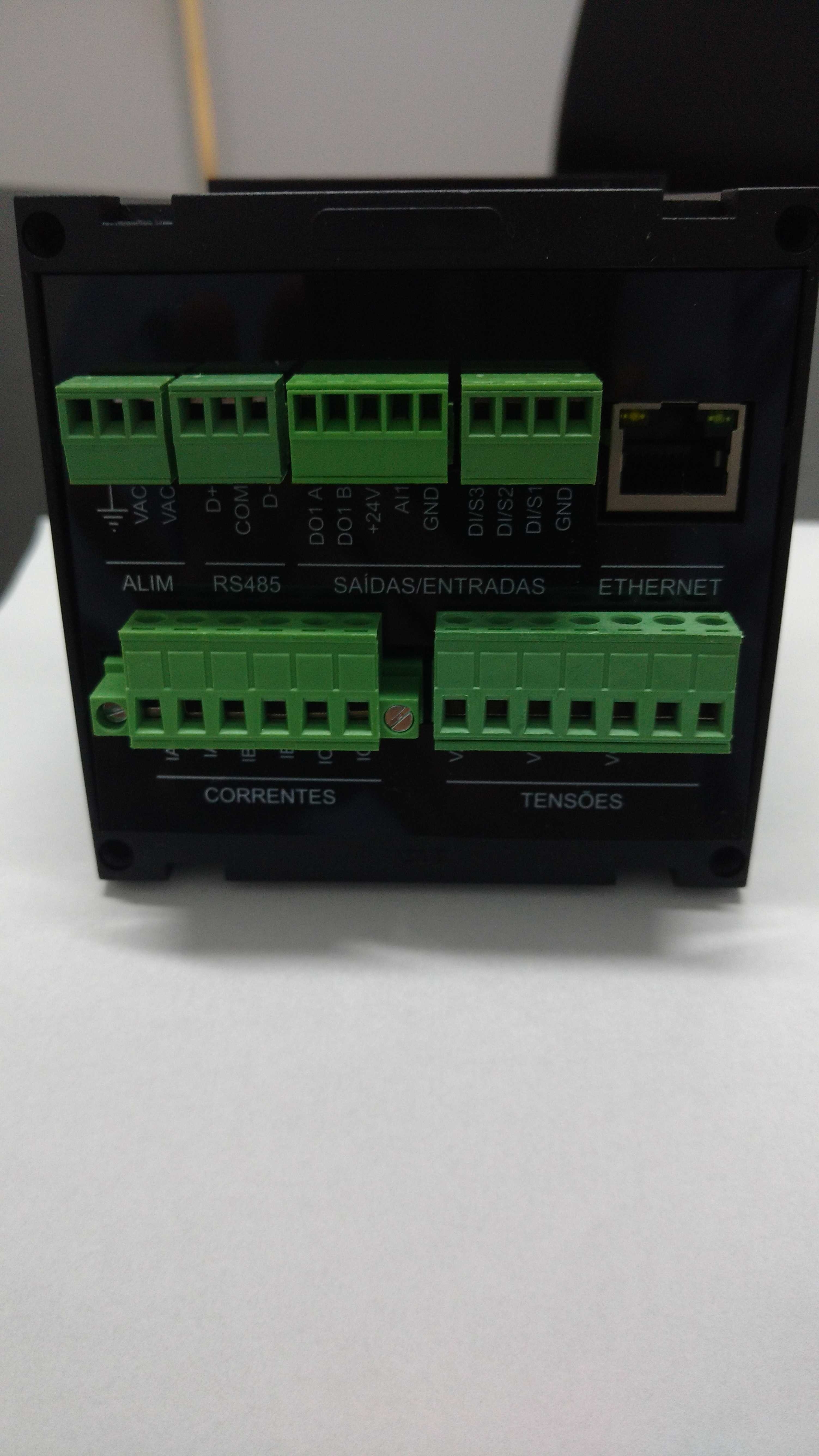MEDIDOR ELETRÔNICO DE INSUMOS TIPO PORTA DE PAINEL PROTOCOLO MODBUS 5110