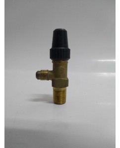 VALVULA TANQUE LATAO APIS DELTA 561 1/4 NPTF X 1/4 SAE 